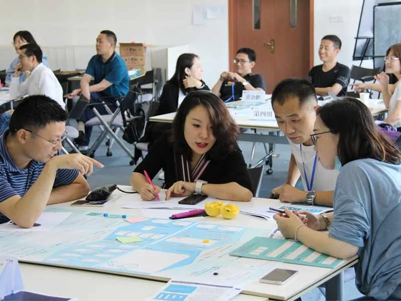 香港都会大学上课图集
