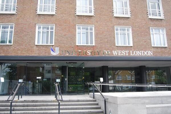 英国西伦敦大学教室