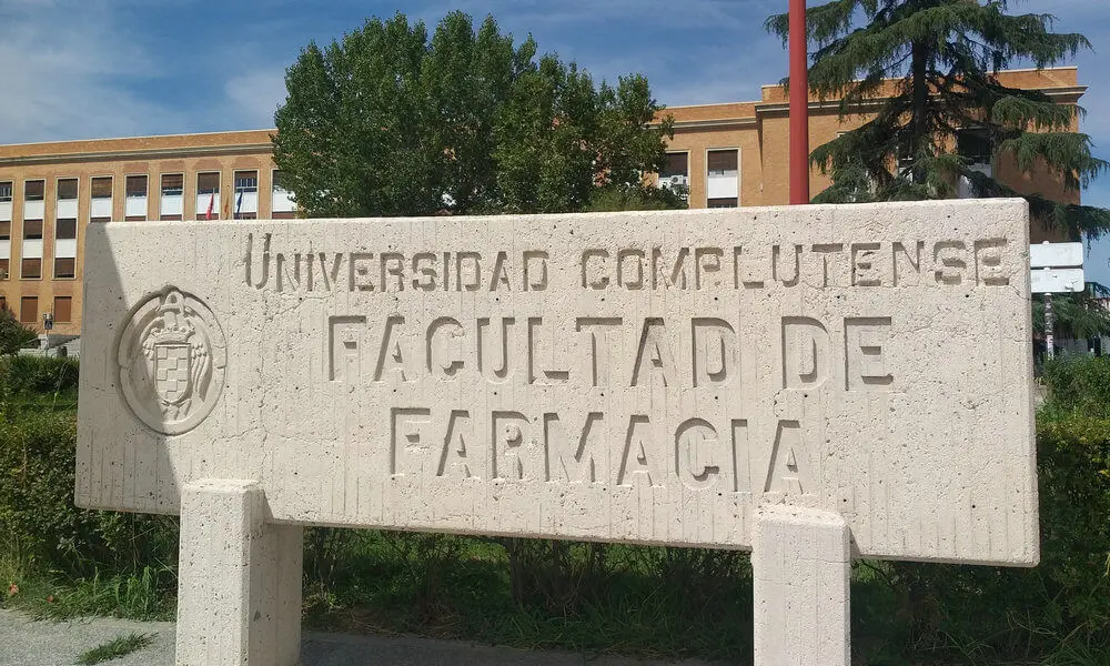 西班牙马德里康普顿斯大学标志