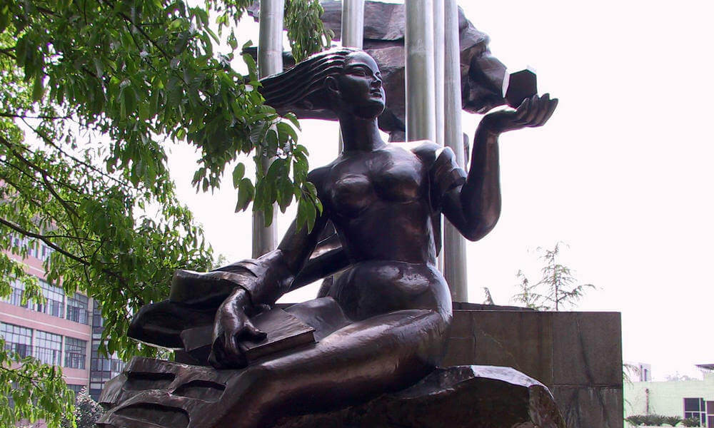 西南石油大学铜像