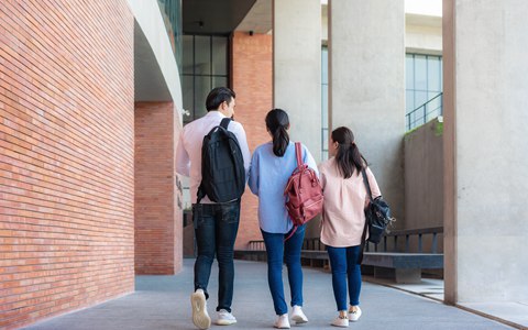 英国萨福克大学国际硕士