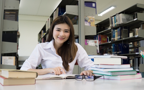 西班牙马德里康普顿斯大学国际硕士