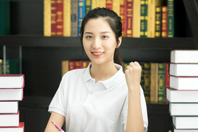 長沙理工大學(xué)在職研究生工商管理專業(yè)是非脫產(chǎn)學(xué)習(xí)嗎？上課方式在什么時(shí)候？