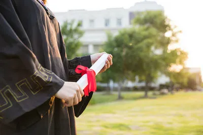 北京邮电大学在职研究生考试难度大吗？考试安排在什么时候？