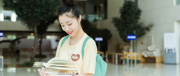 英國溫布爾大學(xué)在職研究生需要參加入學(xué)考試嗎？