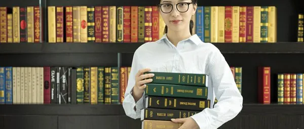 暨南大学在职研究生学费一年多少？