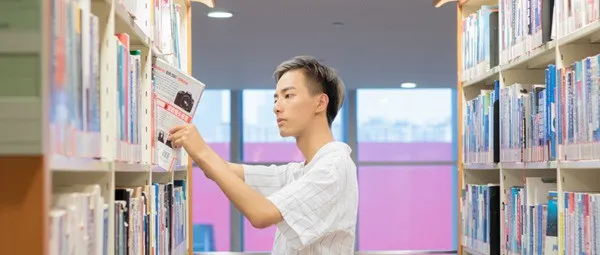 攻读华东政法大学在职研究生一般几年？