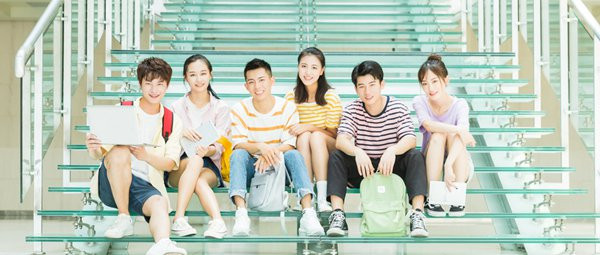 可以选择什么方式报考江西农业大学在职研究生？