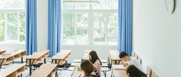 报考上海交通大学电子与信息在职研究生需要读几年？