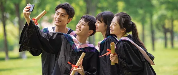 读完三峡大学在职研究生获得证书企业认可吗？