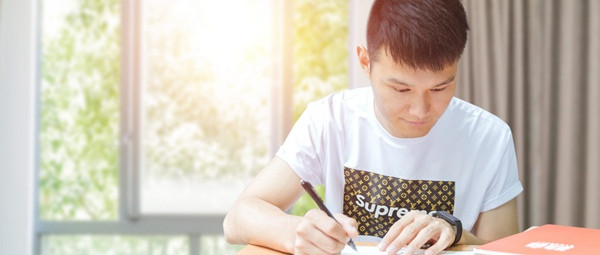 本科無學(xué)位能否報(bào)考吉林師范大學(xué)在職研究生？