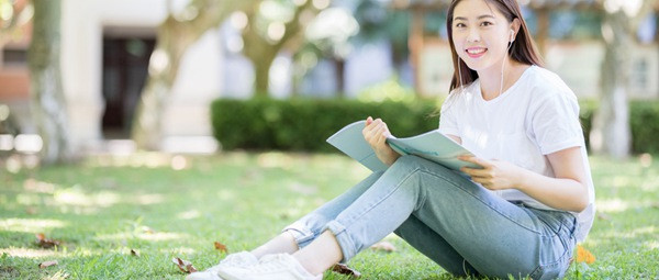西安电子科技大学在职研究生学费一年多少钱？