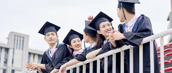 湖南大学在职研究生考试时间具体是什么时候？