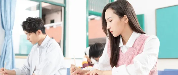 报考清华大学在职研究生需要脱产学习吗？