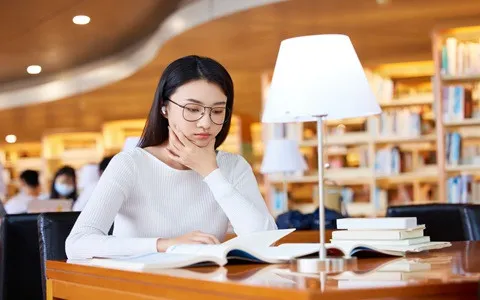 华东政法大学在职研究生招生名额有限制吗？