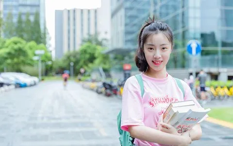 首都经济贸易大学在职课程培训班报名时间是什么时候？