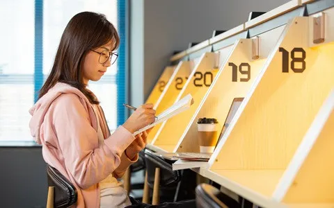 2023年戏剧在职研究生如何报考？