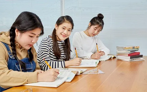 2023年广州中医药大学在职研究生能获得什么证书？