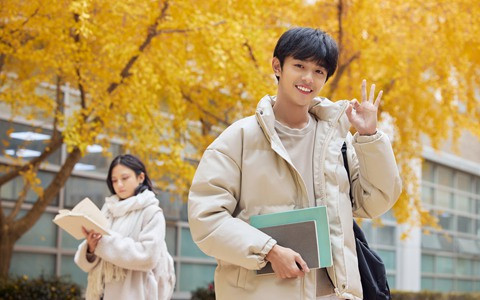 广州中医药大学在职研究生是免试入学吗？