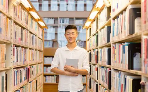 报考电子科技大学在职研究生要满足哪些条件？