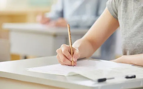 2023年电子科技大学在职研究生好考吗？