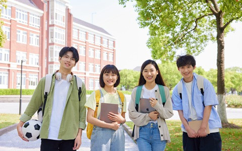 西方经济学在职研究生在哪里上课？