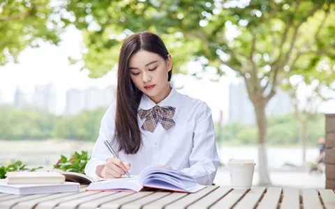 华东师范大学在职研究生上课时间
