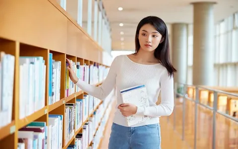电子科技大学电子与通信工程在职研究生怎么样？好考吗？