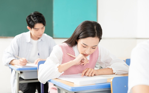 小学教育在职研究生考试科目有几门？