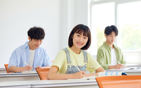 中央音樂學院在職研究生報考條件？