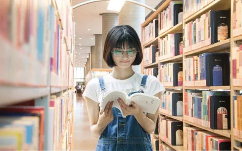 毕业几年可以报考天津理工大学艺术在职研究生？