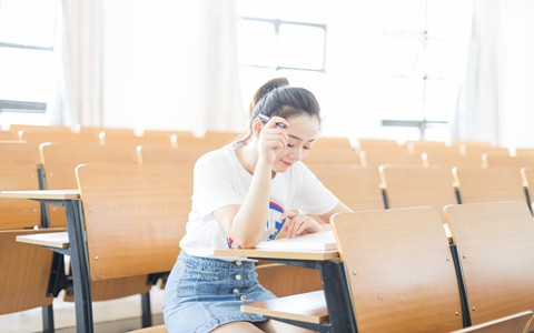 暨南大學(xué)在職研究生學(xué)制幾年？上課方式是什么？