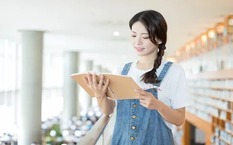 报考东南大学在职研究生需要读几年？