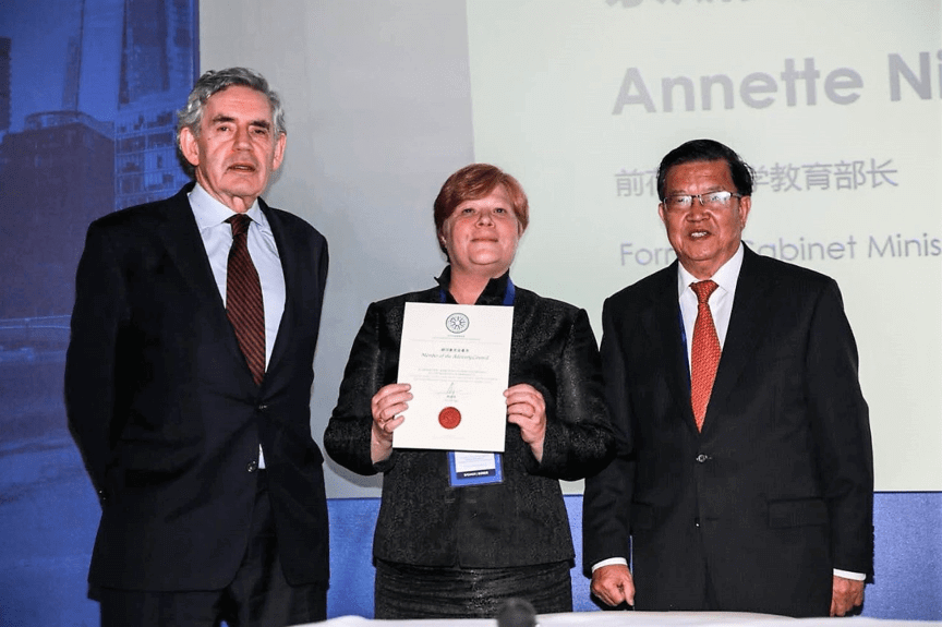 安妮特·尼伊斯出席第十届中欧企业家峰会