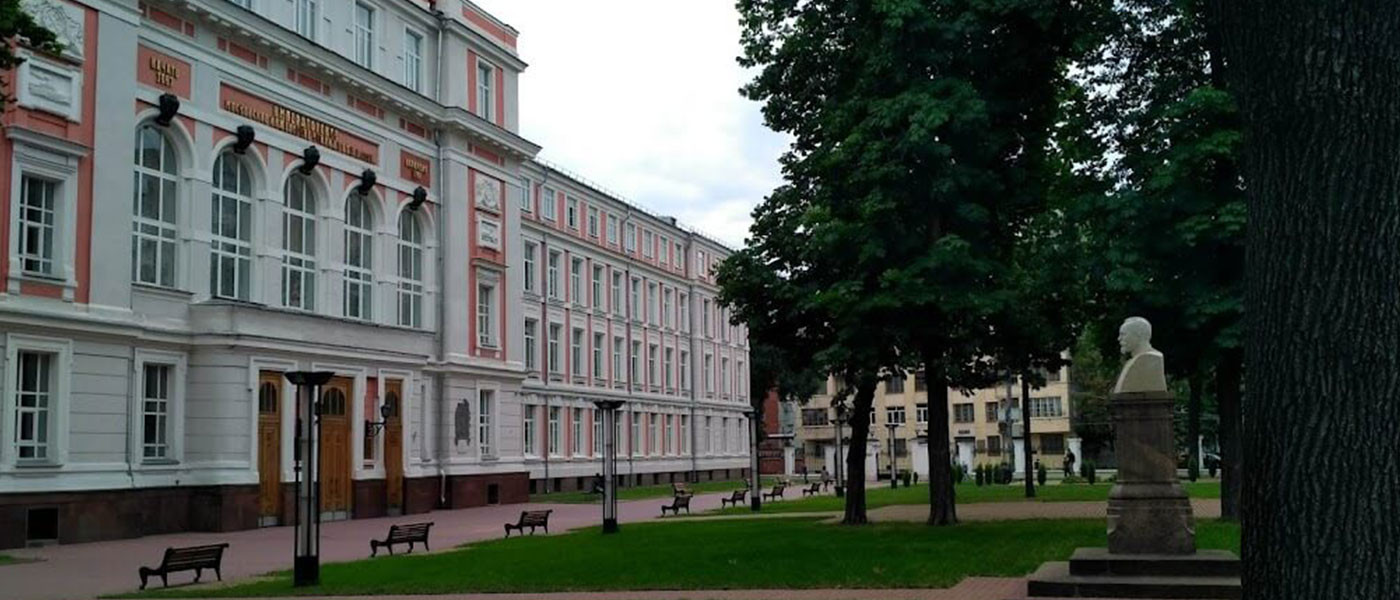 俄罗斯圣彼得堡国立工业技术与设计大学教学楼一角