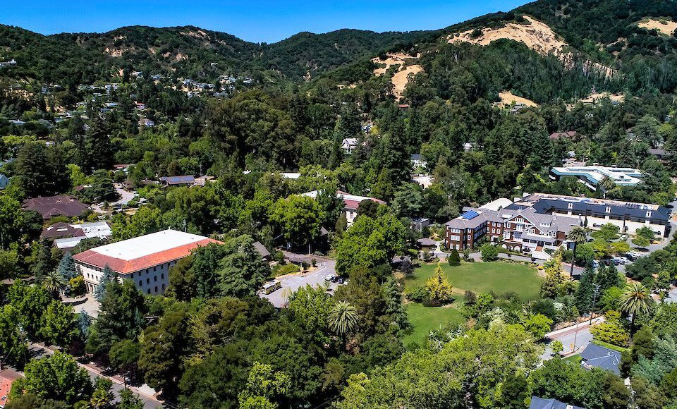美国加州多明尼克大学校园风景