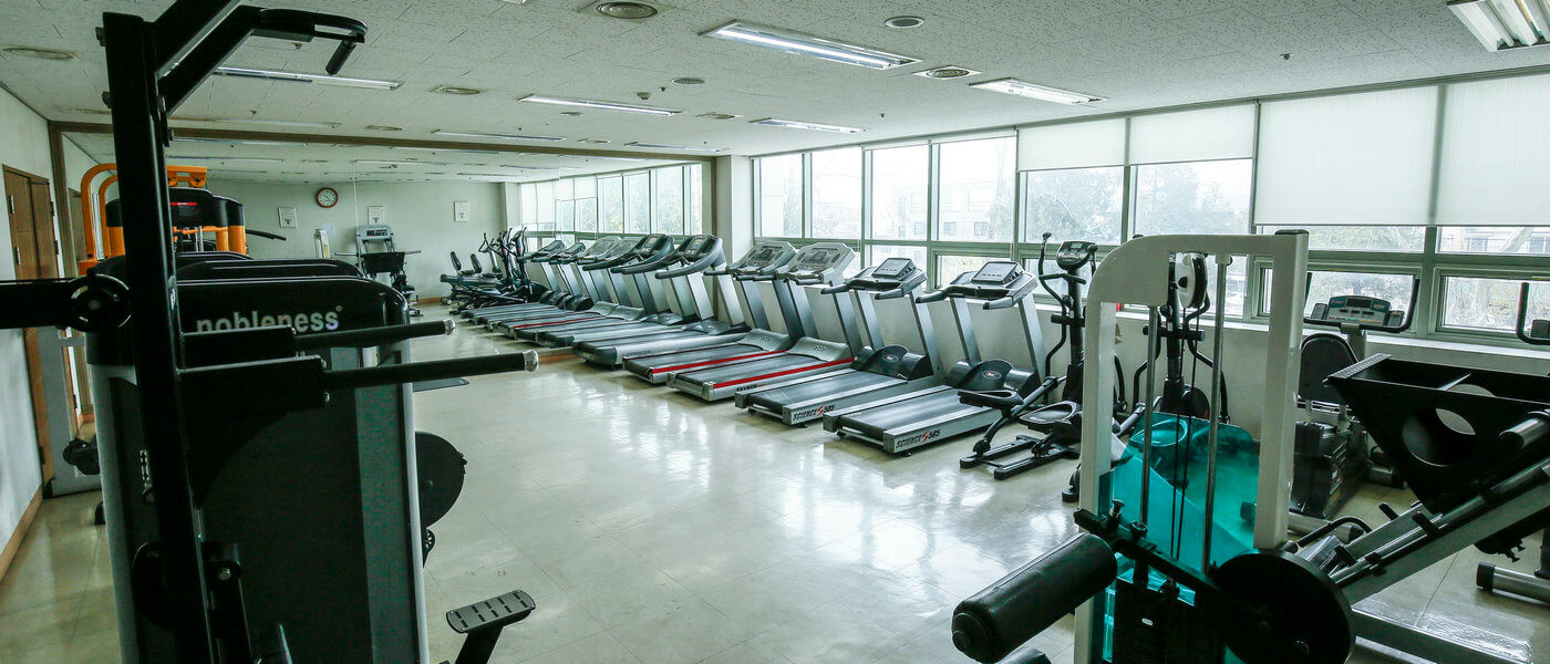 韩国又松大学健身房