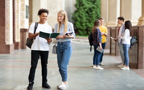 英国密德萨斯大学国际硕士招生详情介绍！