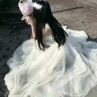 中原含蕾