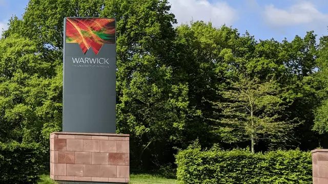 英国华威大学