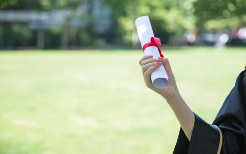 北京邮电大学中外合办硕士被认可吗？值得读吗？
