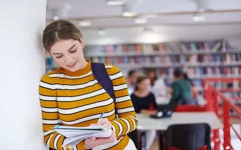 金融学非全日制研究生好毕业吗？就业前景怎么样？