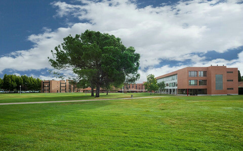 卡米洛·何塞·塞拉大學(xué)校園風(fēng)光