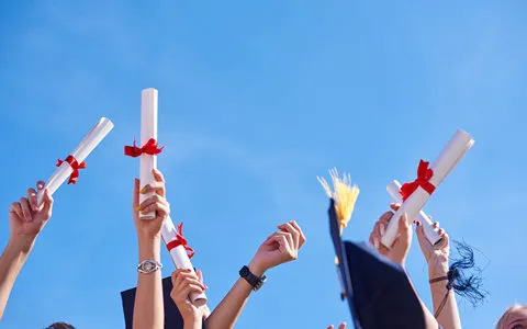 2026年青海非全日制研究生学费一览表