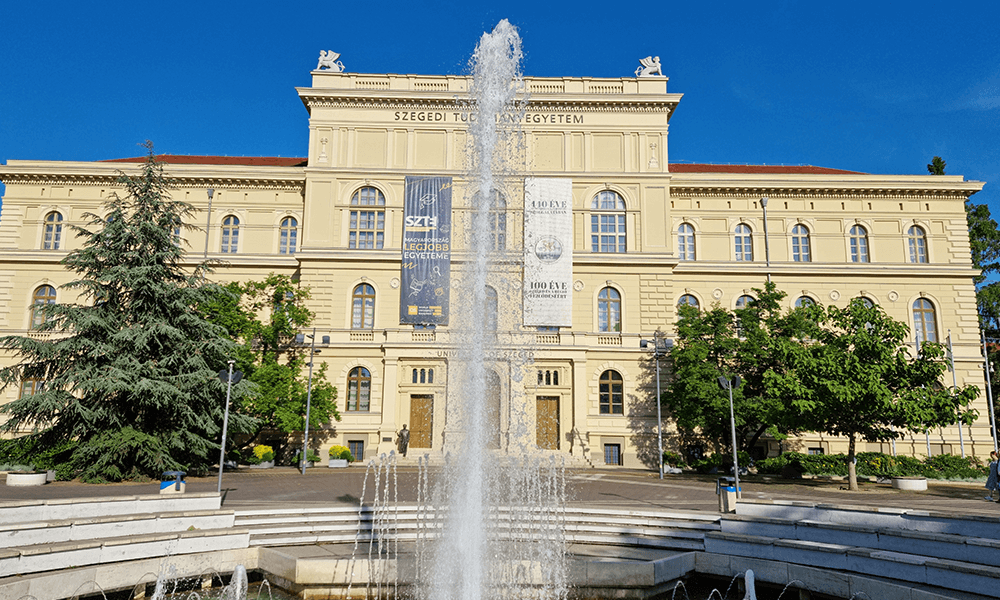 匈牙利塞格德大學(xué)學(xué)校建筑