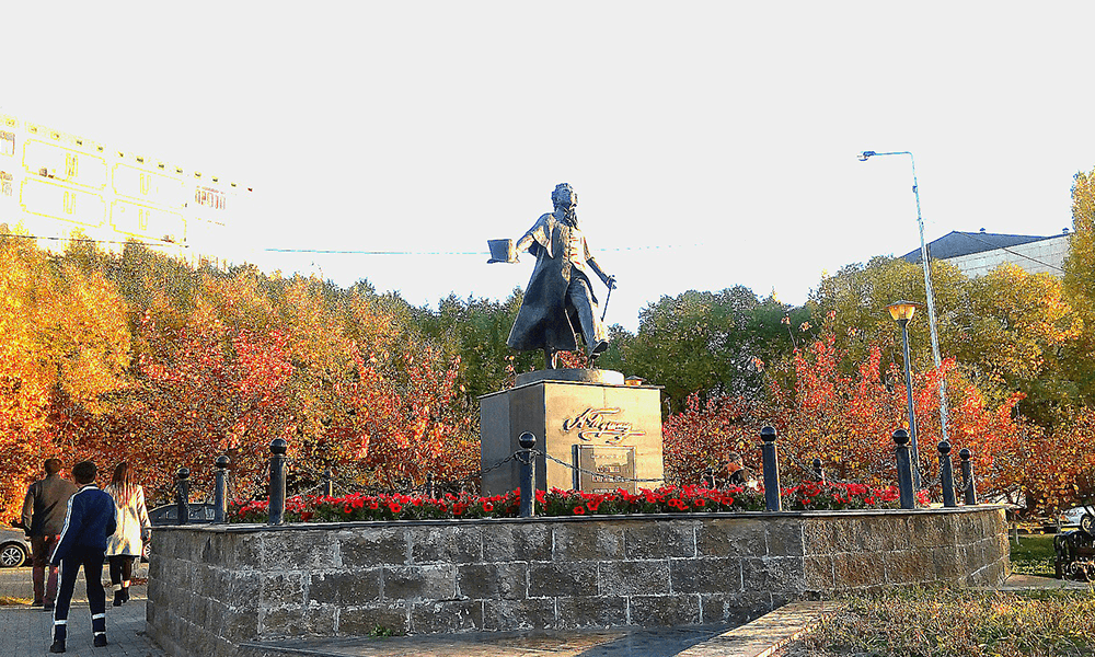 哈薩克斯坦歐亞國立大學校園風光