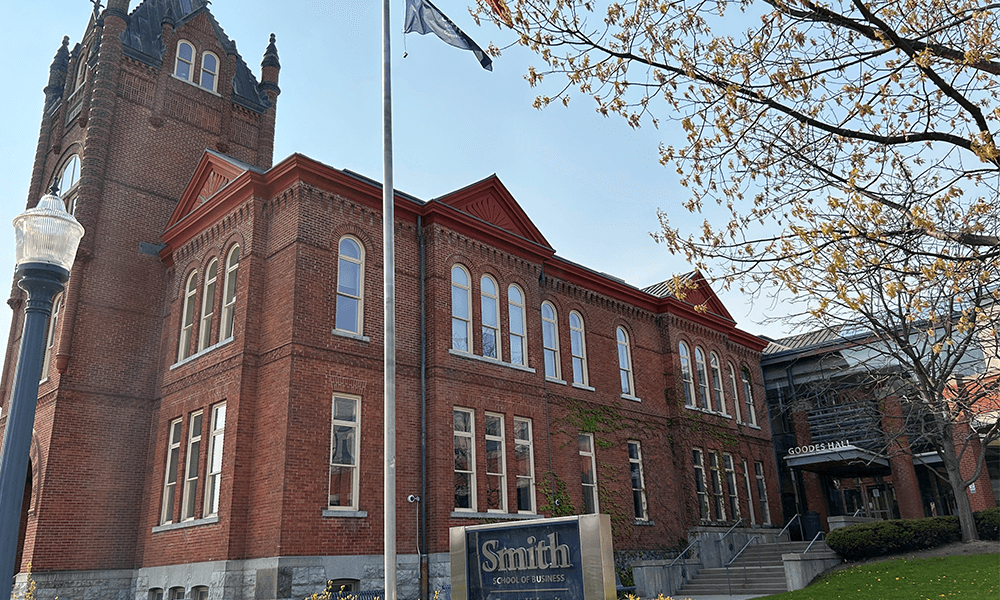 加拿大女王大学学校建筑