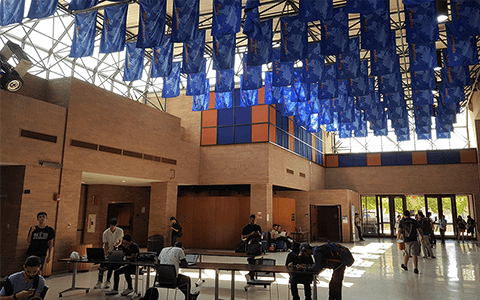 美國亞利桑那州立大學(xué)室內(nèi)景觀