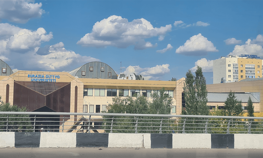 哈薩克斯坦歐亞國立大學(xué)學(xué)校建筑