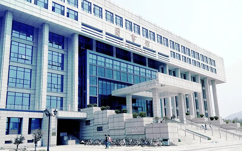 齐鲁工业大学校园图书馆